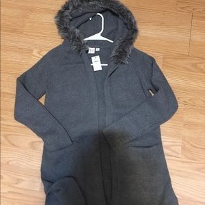 NWT GAP Sweater for Kid, size XL